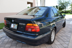 1997 BMW 528i 