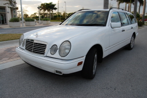 1999 Mercedes E320 