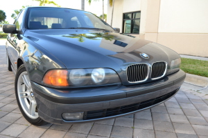 2000 BMW 540i 