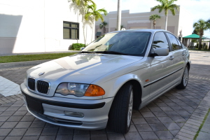 2001 BMW 330i 