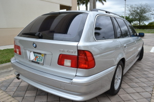 2001 BMW 525i 