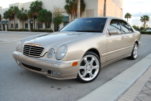 2001 Car diecast e320 mercedes model #5