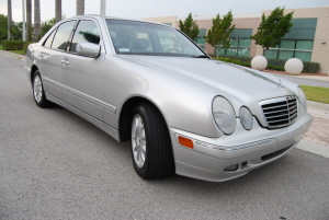 2001 Mercedes E320 