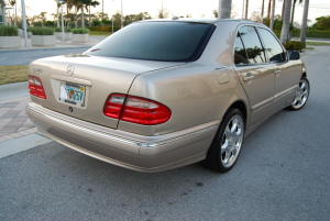 2001 Mercedes E320 