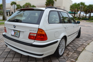 2002 BMW 325it 