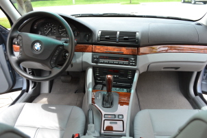 2002 BMW 530i 