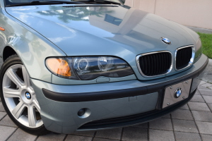 2003 BMW 325i 