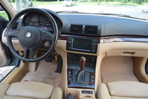 2003 BMW 325i 