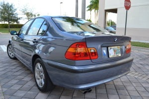 2003 BMW 325xi 