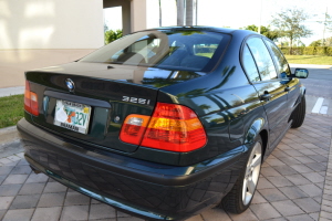 2005 BMW 325i 