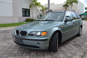 2005 BMW 325it 