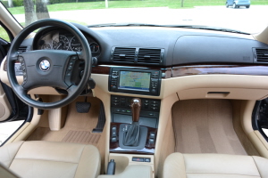 2005 BMW 330xi 