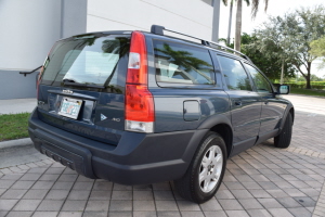 2005 Volvo XC70 AWD 