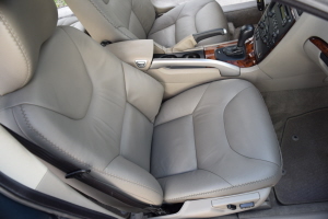 2005 Volvo XC70 AWD 