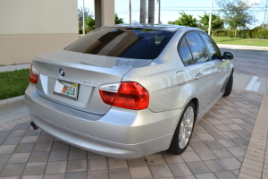 2006 BMW 325i 
