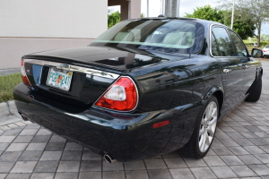 2009 Jaguar XJ8 