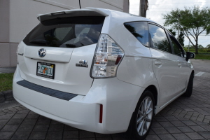 2012 Toyota Prius V Hybrid 