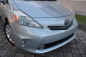 2013 Toyota Prius V Hybrid 