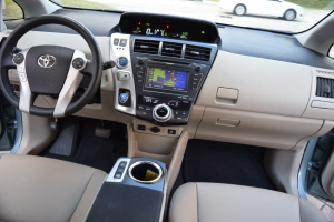2014 Toyota Prius V Hybrid 