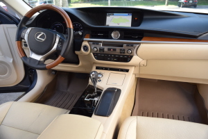 2015 Lexus ES300h 