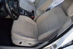 2015 Volkswagen eGolf 