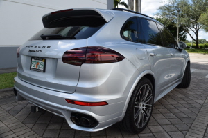 2016 Porsche Cayenne GTS 