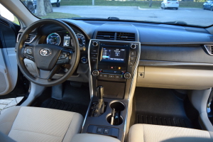 2016 Toyota Camry Hybrid 
