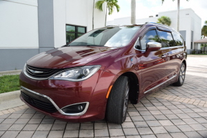 2018 Chrysler Pacifica Hybrid 