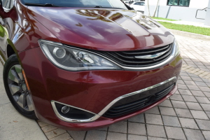 2018 Chrysler Pacifica Hybrid 