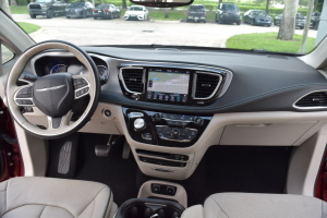 2018 Chrysler Pacifica Hybrid 