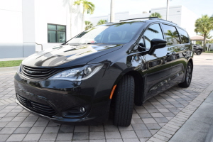 2019 Chrysler Pacifica Hybrid 