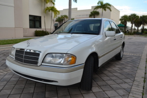 1995 Mercedes C220 