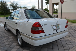 1995 Mercedes C220 