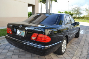 1996 Mercedes E320 