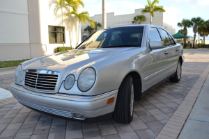 1997 Mercedes E320 