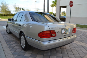 1997 Mercedes E320 