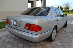 1997 Mercedes E320 