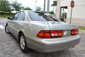 1998 Lexus ES300 