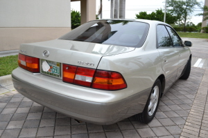 1998 Lexus ES300 