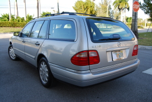 1998 Mercedes E320 