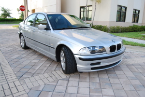 1999 BMW 323i 