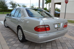 2001 Mercedes E320 