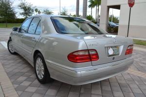 2000 Mercedes E320 