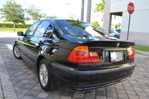 2000 BMW 323i 