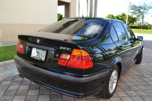 2000 BMW 323i 