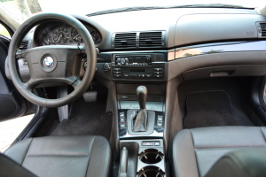 2000 BMW 323i 