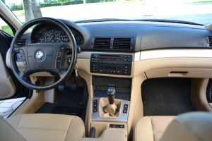 2000 BMW 323i 