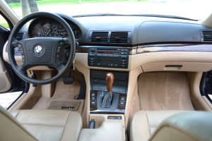 2000 BMW 323i 