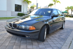 2000 BMW 540i 