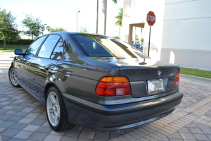 2000 BMW 540i 